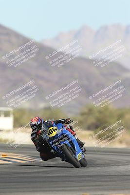 media/Oct-30-2025-Racers Edge (Thu) [[dabbdaf680]]/3-B Group/Session 2 (Turn 14)/